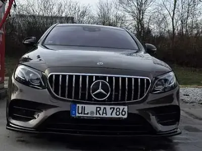 Gebraucht Mercedes E220 AMG line 194 PS (142 kW) 2017 Limousine