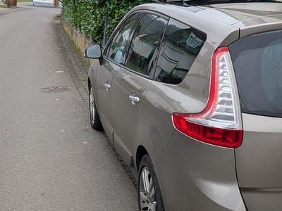 Beige Gebraucht 2011 Renault Grand Scénic III Luxe Van / Kleinbus | 3.500 € (Superpreis)
