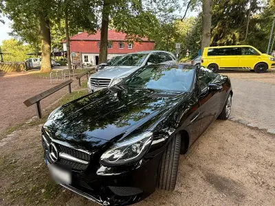 Gebraucht Mercedes SLC180 156 PS (114 kW) 2020 Schwarz Cabrio