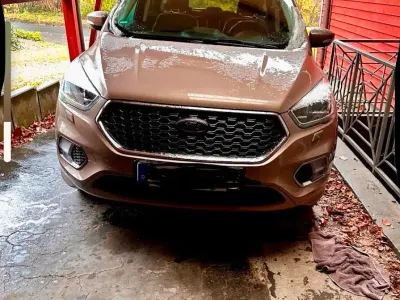 Gebraucht Ford Kuga Vignale 178 PS (130 kW) 2019 Beige SUV