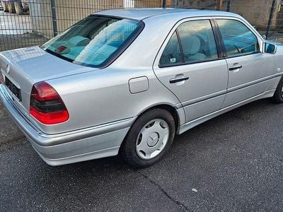 Brugt Mercedes C240 170 HK (125 kW) 1998 Sølv Sedan