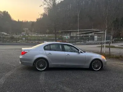 Używany BMW 530 Shadowline 258 KM (189 kW) 2006 Srebrny Sedan/Limuzyna