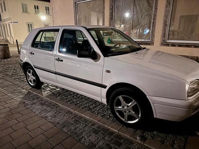 Usata VW Golf III 60 CV (44 kW) 1996 Bianco Berlina