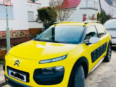Gebraucht Citroën C4 95 PS (69 kW) 2015 Grün Limousine