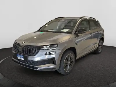 Neu Skoda Karoq SportLine 150 PS (110 kW) 2026 Grau SUV