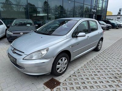Gebraucht Peugeot 307 Tendance 109 PS (80 kW) 2005 Silber Limousine