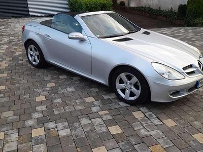 Silber Gebraucht 2004 Mercedes SLK200 Cabrio | 8.500 €