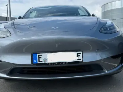 Gebraucht Tesla Model Y RWD 119 kW (163 PS) 2024 Grau SUV