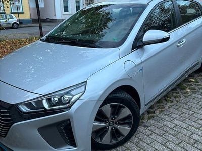 Gebraucht Hyundai Ioniq Style 105 PS (77 kW) 2019 Silber Kleinwagen