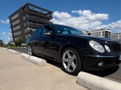 Gebraucht Mercedes E200 Avantgarde 125 PS (91 kW) 2005 Schwarz Limousine