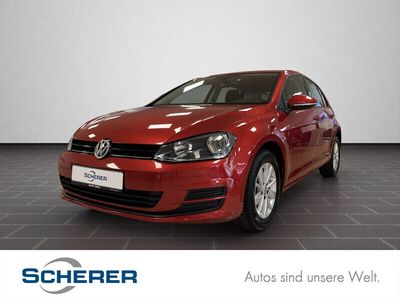 Gebraucht VW Golf VII Trendline 110 PS (80 kW) 2016 Rot Kleinwagen