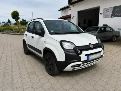 Gebraucht Fiat Panda Cross 69 PS (50 kW) 2018 Weiß Kleinwagen