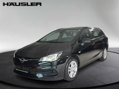 Onyx schwarz (metallic) Gebraucht 2022 Opel Astra Edition Kombi | 14.890 € (Superpreis)
