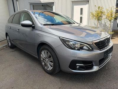 Gebraucht Peugeot 308 SW Allure 131 PS (96 kW) 2018 Grau Kombi
