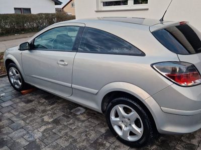 Opel Astra GTC