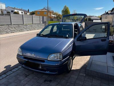 Usata Renault Clio 58 CV (42 kW) 1997 Blu Utilitaria
