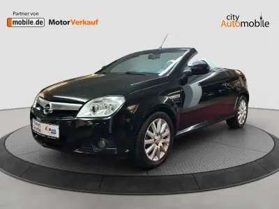 Gebraucht Opel Tigra Edition 90 PS (66 kW) 2009 Saphirschwarz/black sapphire Cabrio