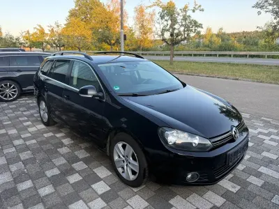 Gebraucht VW Golf VI Comfortline 105 PS (77 kW) 2010 Schwarz Kombi