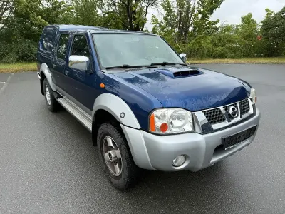 Gebraucht Nissan Navara 133 PS (97 kW) 2010 Blau Pickup