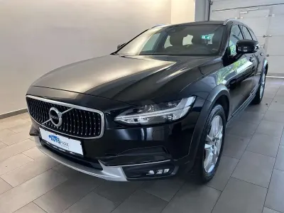 Gebraucht Volvo V90 CC Pro 190 PS (139 kW) 2017 Onyx black Kombi