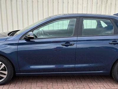 Gebraucht Hyundai i30 Trend 140 PS (102 kW) 2018 Blau Limousine