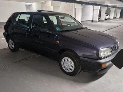 Usata VW Golf III 90 CV (66 kW) 1995 Viola Berlina