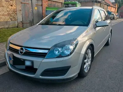 Gebraucht Opel Astra 105 PS (77 kW) 2006 Silber Kombi