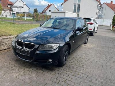 Gebraucht BMW 320 170 PS (125 kW) 2012 Schwarz Kombi
