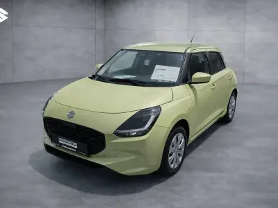 Neu Suzuki Swift Club 83 PS (61 kW) 2025 Grün Kleinwagen