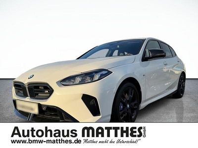 Weiss Gebraucht 2024 BMW M135 Efficient Dynamics Kleinwagen | 43.950 € (Etwas zu teuer)