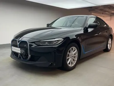 Używany BMW i4 Efficient Dynamics 210 kW (286 KM) 2023 Czarny Sedan/Limuzyna