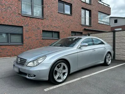 Gebraucht Mercedes CLS500 388 PS (285 kW) 2007 Silber Limousine