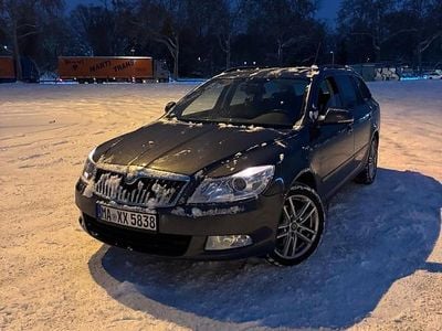 Grau Gebraucht 2009 Skoda Octavia Kombi | 2.600 €