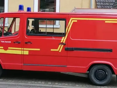 Gebraucht Mercedes T1 95 PS (69 kW) 1989 Rot Van