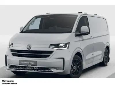 Neu VW T7 150 PS (110 kW) 2026 Grau Van