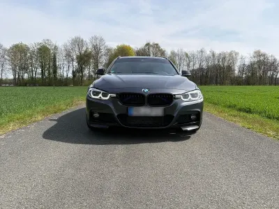Gebraucht BMW 330 M Sport 258 PS (189 kW) 2016 Grau Kombi