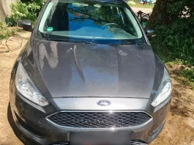 Gebraucht Ford Focus 101 PS (74 kW) 2017 Braun Limousine