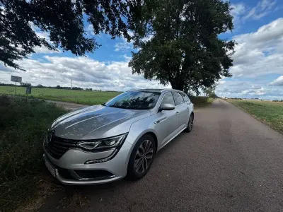Gebraucht Renault Talisman GrandTour Elysee 160 PS (117 kW) 2017 Silber Kombi