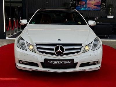 Usata Mercedes E350 231 CV (169 kW) 2009 Bianco Coupé