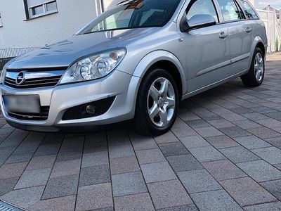 Usata Opel Astra 100 CV (73 kW) 2007 Argento Station wagon