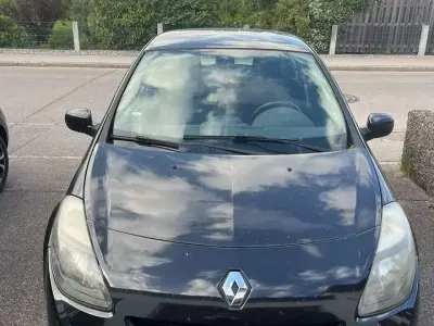 Gebraucht Renault Clio II Dynamique 75 PS (55 kW) 2011 Schwarz Kleinwagen