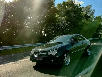 Gebraucht Mercedes CLK200 184 PS (135 kW) 2008 Schwarz Coupé