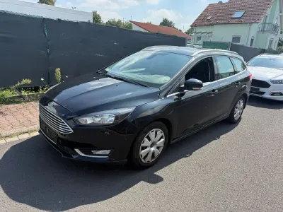 Gebraucht Ford Focus Titanium 105 PS (77 kW) 2015 Schwarz Limousine