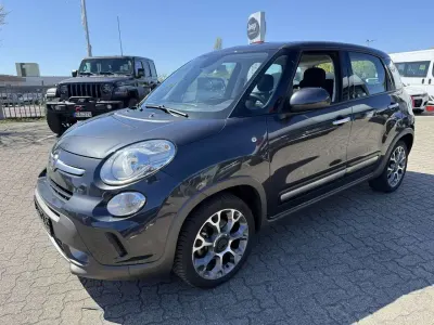 Gebraucht Fiat 500L Trekking 95 PS (69 kW) 2017 Moda grau metallic Van / Kleinbus