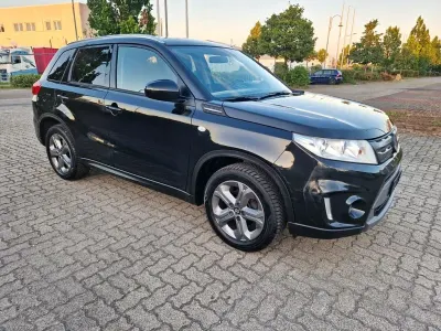 Używany Suzuki Vitara Comfort 120 KM (88 kW) 2015 Czarny SUV