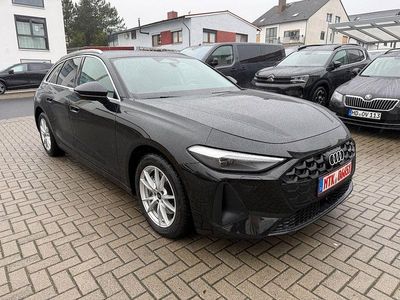 Gebraucht Audi A5 Sport 150 PS (110 kW) 2025 Schwarz Kombi