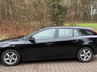 Schwarz Gebraucht 2015 Volvo V60 Kinetic Kombi | 10.800 € (Guter Preis)