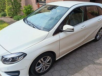 Brugt Mercedes B200 Urban 156 HK (114 kW) 2017 Hvid MPV