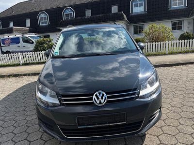 Second-hand VW Sharan 140 CP (102 kW) 2011 Gri Monovolum