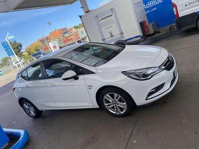 Usata Opel Astra Edition 105 CV (77 kW) 2019 Berlina